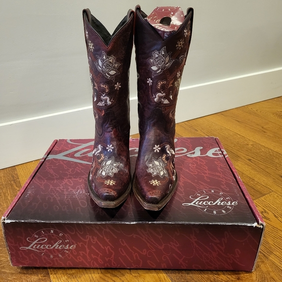 NWT New Lucchese Boots With Box Embroidered Purple Floral Handmade Gardenia 6 B